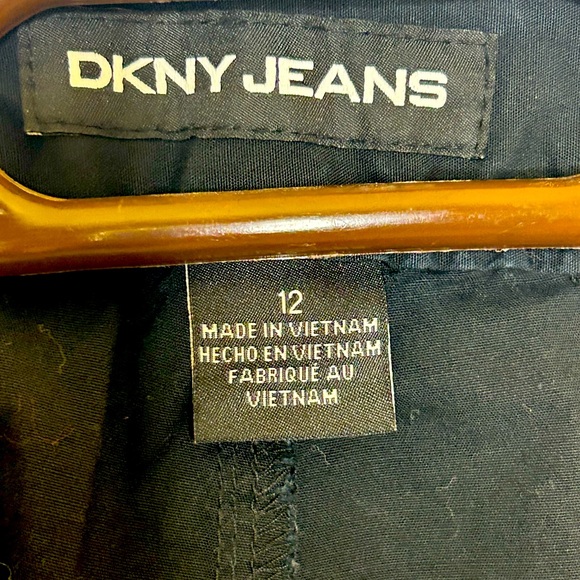 DKNY JEANS, Women’s size 12, cargo side pocket, lightweight cotton - Picture 3 of 5